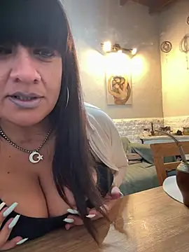 Snapshot of Sensualmente333 chatting on June 2026 12:05:02 PM Sensualmente333 online show from June 2026 12:05:02 PM