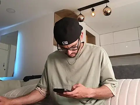 Phantom Bigger1 online show from January 2026 02:30:01 PM