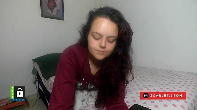 Scarletleon77 online show from March 2026 04:22:01 PM