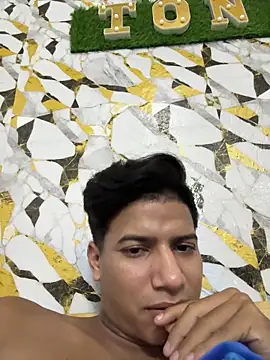 Snapshot of xbrefranco chatting on May 2026 05:37:02 AM xbrefranco online show from May 2026 05:37:02 AM
