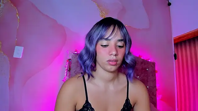 Snapshot of Khassia_f32 chatting on March 2025 10:57:02 AM Khassia f32 online show from March 2025 10:57:02 AM