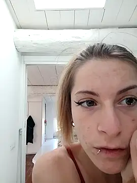 Snapshot of Cristina02 chatting on May 2026 09:25:01 AM Cristina02 online show from May 2026 09:25:01 AM