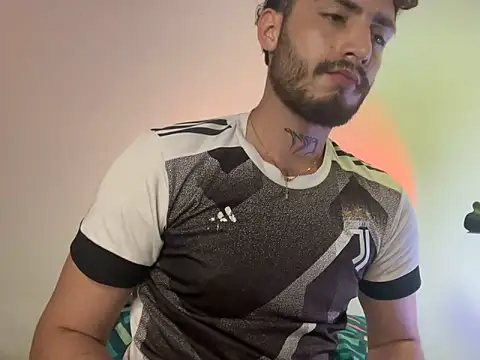 axel giracr online show from December 2024 11:56:02 PM