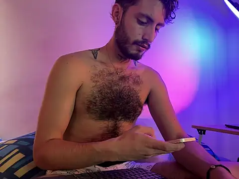 axel giracr online show from December 2024 07:48:02 PM