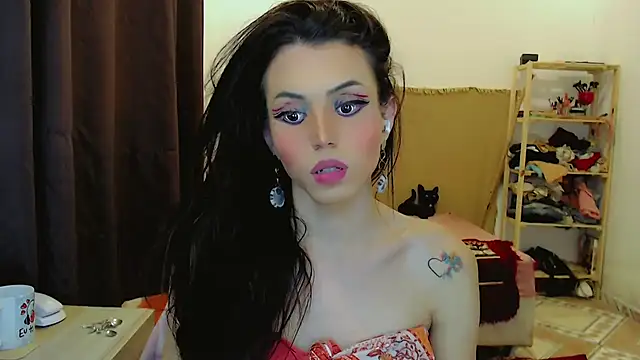 Snapshot of Sophie_Fantasys chatting on February 2026 01:01:02 AM Sophie Fantasys online show from February 2026 01:01:02 AM