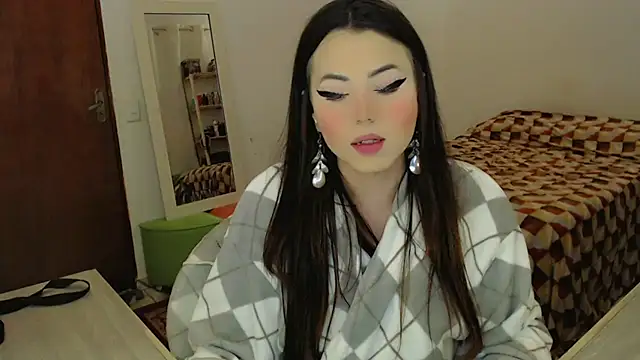 Snapshot of Sophie_Fantasys chatting on June 2026 04:06:02 AM Sophie Fantasys online show from June 2026 04:06:02 AM