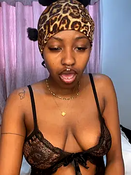 hot daily online show from November 2025 01:31:01 PM