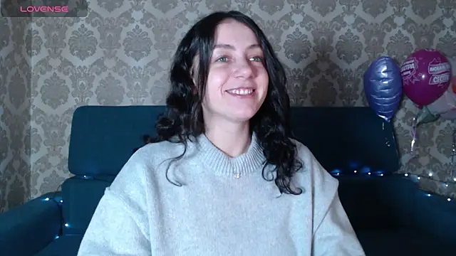 Louise Lavender online show from February 2025 04:27:01 AM