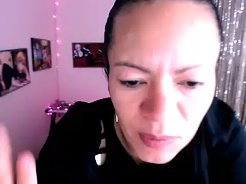 Cristal w online show from January 2025 12:27:02 PM