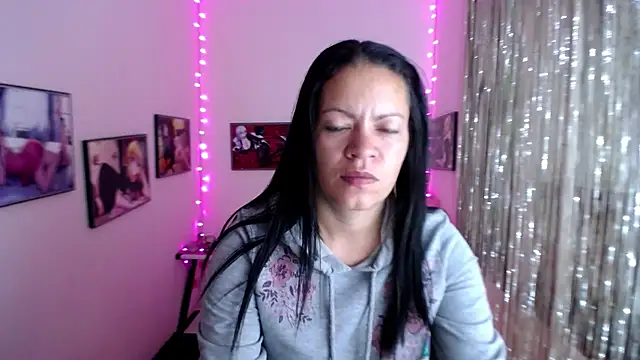 Cristal w online show from February 2025 03:34:01 PM