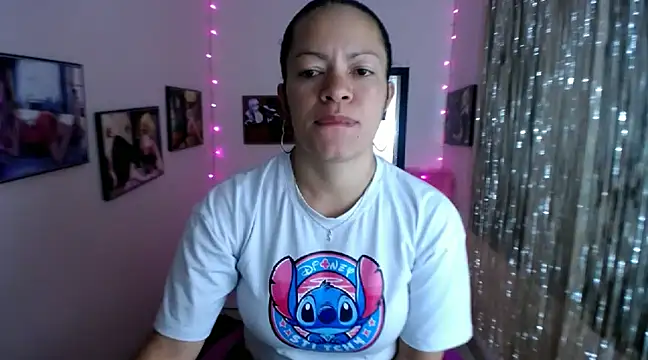 Cristal w online show from February 2025 02:54:02 PM