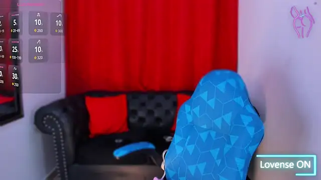 Lila Pinky online show from December 2025 01:09:01 PM