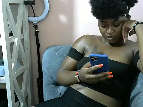 Snapshot of slender-qwene chatting on April 2026 02:30:01 PM slender-qwene online show from April 2026 02:30:01 PM