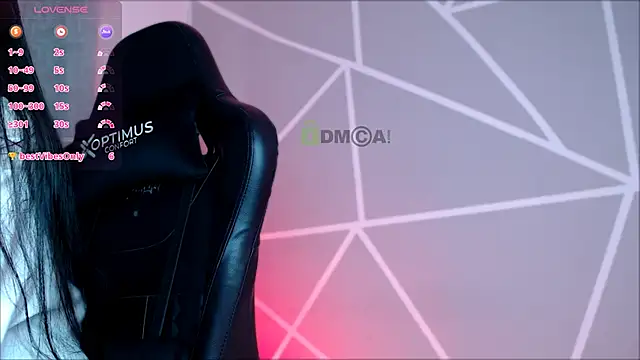 Snapshot of lilylouisee chatting on December 2024 05:23:02 PM lilylouisee online show from December 2024 05:23:02 PM