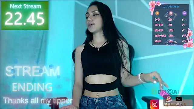 Snapshot of lilylouisee chatting on January 2025 08:49:01 PM lilylouisee online show from January 2025 08:49:01 PM