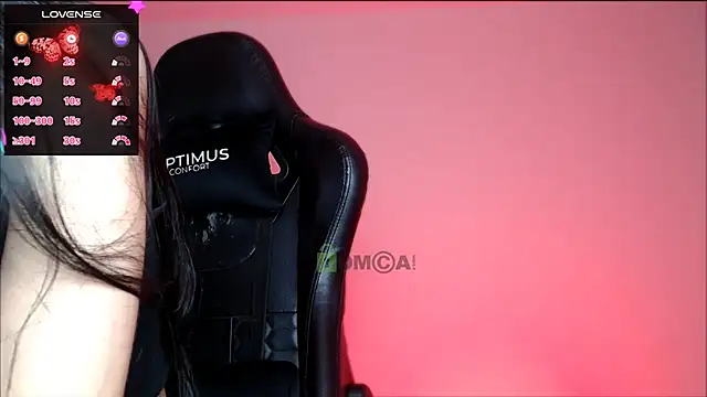 Snapshot of lilylouisee chatting on February 2025 12:15:02 AM lilylouisee online show from February 2025 12:15:02 AM