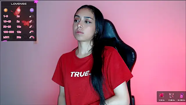 Snapshot of lilylouisee chatting on February 2025 09:25:02 PM lilylouisee online show from February 2025 09:25:02 PM