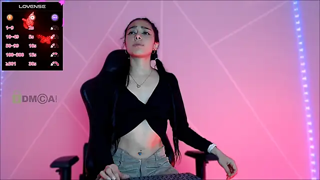 Snapshot of lilylouisee chatting on March 2025 05:39:02 PM lilylouisee online show from March 2025 05:39:02 PM