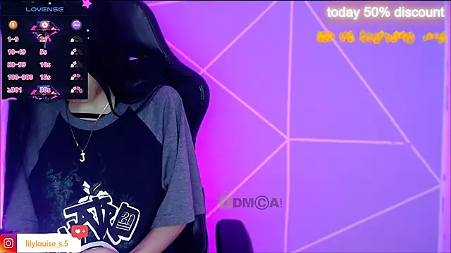 Snapshot of lilylouisee chatting on October 2025 12:29:01 PM lilylouisee online show from October 2025 12:29:01 PM