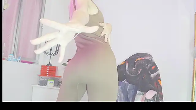 Snapshot of Stryxcy chatting on March 2025 09:45:01 PM Stryxcy online show from March 2025 09:45:01 PM