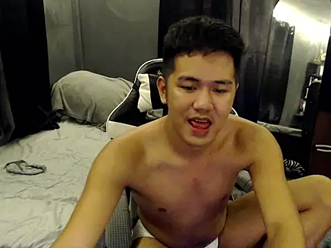 xgregor07 online show from October 2025 02:39:02 PM