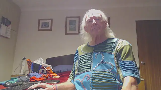 Snapshot of WaverlyKernow chatting on February 2026 08:51:01 AM WaverlyKernow online show from February 2026 08:51:01 AM