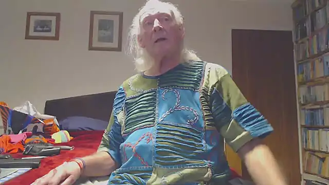 Snapshot of WaverlyKernow chatting on February 2026 10:41:02 AM WaverlyKernow online show from February 2026 10:41:02 AM