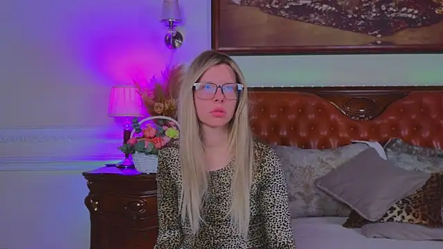 Real Tini online show from February 2026 06:08:02 AM