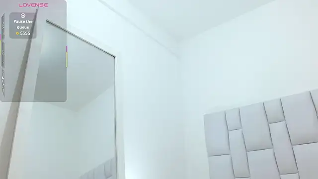 ElianFoxter online show from December 2025 11:45:01 PM