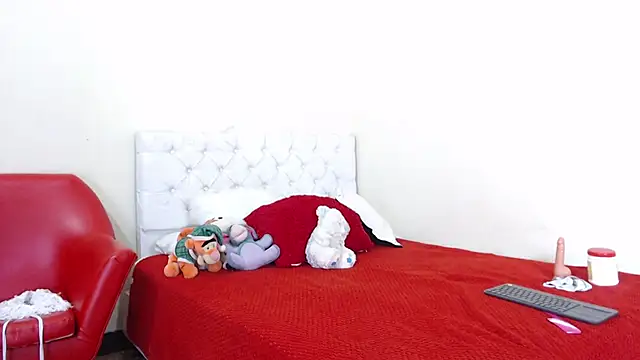 Snapshot of luna_hoott chatting on February 2025 05:04:02 PM luna hoott online show from February 2025 05:04:02 PM