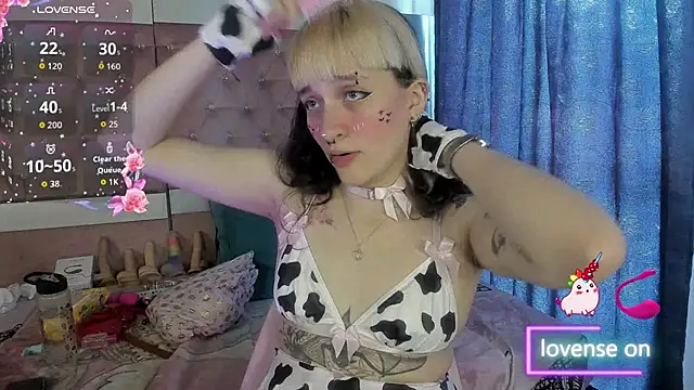 Snapshot of neeko_princes chatting on June 2026 12:52:02 PM neeko princes online show from June 2026 12:52:02 PM