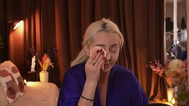 VictoriaMorrone online show from November 2025 11:38:01 PM