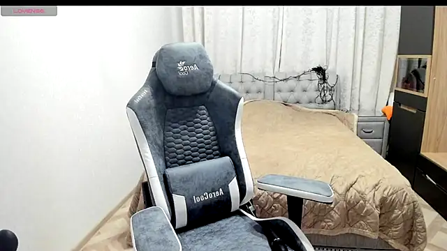 rocky foxy online show from December 2024 09:40:02 PM