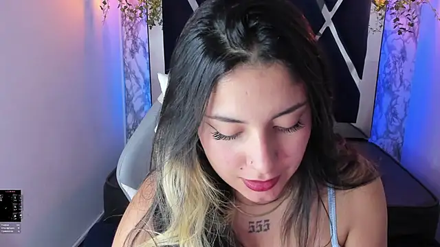 Lia 14  online show from January 2025 05:20:01 PM