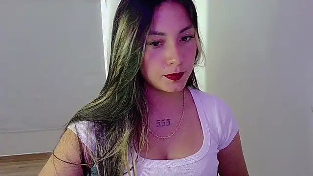 Lia 14  online show from February 2026 08:18:01 PM