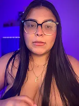 Snapshot of Emily_cooper20 chatting on February 2026 04:01:02 AM Emily cooper20 online show from February 2026 04:01:02 AM