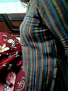 Snapshot of reemacouple007 chatting on January 2026 06:11:02 PM reemacouple007 online show from January 2026 06:11:02 PM