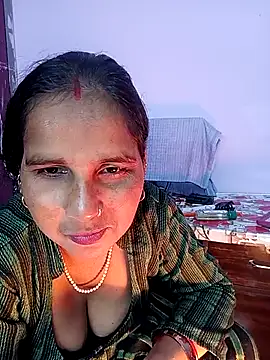 Snapshot of reemacouple007 chatting on January 2026 08:18:01 AM reemacouple007 online show from January 2026 08:18:01 AM