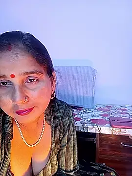 Snapshot of reemacouple007 chatting on January 2026 08:23:01 PM reemacouple007 online show from January 2026 08:23:01 PM