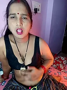 Snapshot of reemacouple007 chatting on February 2026 05:31:01 PM reemacouple007 online show from February 2026 05:31:01 PM