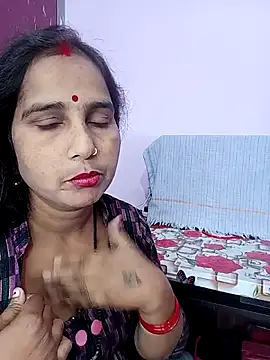 Snapshot of reemacouple007 chatting on February 2026 04:52:01 AM reemacouple007 online show from February 2026 04:52:01 AM