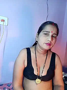 Snapshot of reemacouple007 chatting on February 2026 06:30:01 PM reemacouple007 online show from February 2026 06:30:01 PM