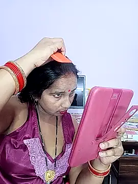 Snapshot of reemacouple007 chatting on February 2026 08:13:02 AM reemacouple007 online show from February 2026 08:13:02 AM