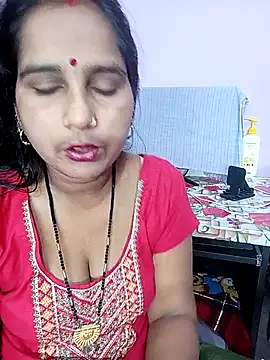 Snapshot of reemacouple007 chatting on February 2026 05:22:02 PM reemacouple007 online show from February 2026 05:22:02 PM