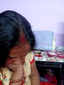 Snapshot of reemacouple007 chatting on February 2026 04:23:02 AM reemacouple007 online show from February 2026 04:23:02 AM