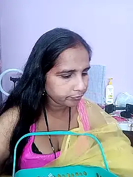 Snapshot of reemacouple007 chatting on March 2026 08:11:01 AM reemacouple007 online show from March 2026 08:11:01 AM