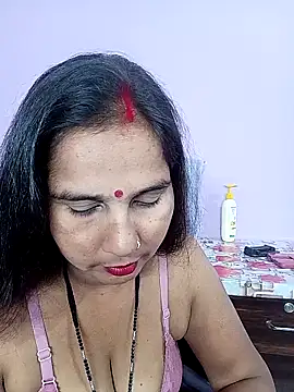 Snapshot of reemacouple007 chatting on March 2026 07:31:01 PM reemacouple007 online show from March 2026 07:31:01 PM