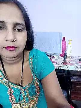 Snapshot of reemacouple007 chatting on March 2026 07:01:01 AM reemacouple007 online show from March 2026 07:01:01 AM