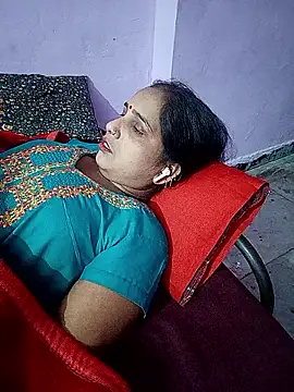 Snapshot of reemacouple007 chatting on March 2026 08:45:02 PM reemacouple007 online show from March 2026 08:45:02 PM