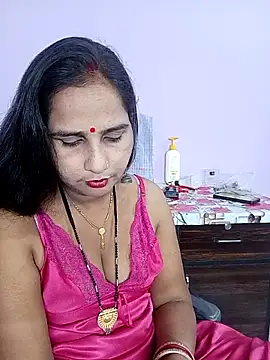 Snapshot of reemacouple007 chatting on April 2026 04:46:01 AM reemacouple007 online show from April 2026 04:46:01 AM